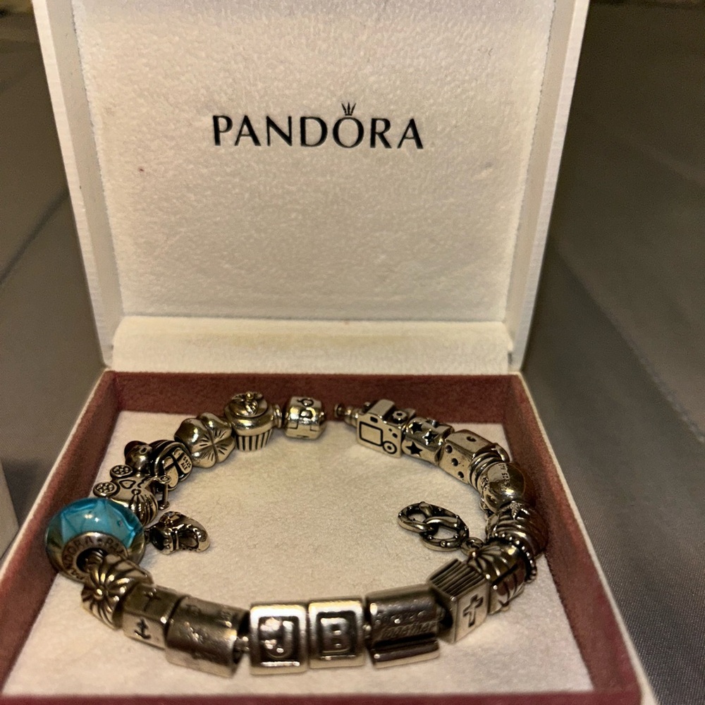 Full pandora bracelet